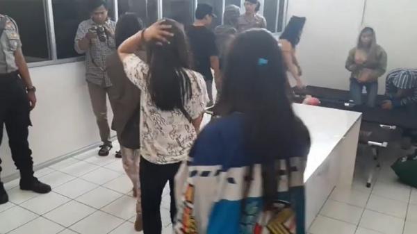Oknum Guru SD Nyambi Jadi Mucikari, Tawarkan Anak di Bawah Umur Rp50 Ribu Sekali Kencan